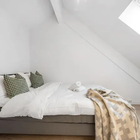 New! Well Eqipped Three Bedroom Penthouse! 아파트 베르겐